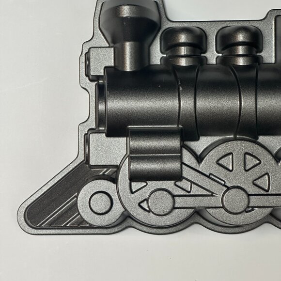 NORDIC WARE Train Locomotive Cake Pan ProCast Bakeware Heavy Aluminum Birthday - Picture 2 of 7